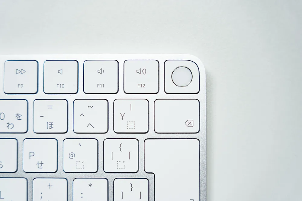 Touch ID 搭載 Magic Keyboard (USB-C) の指紋認証ボタン